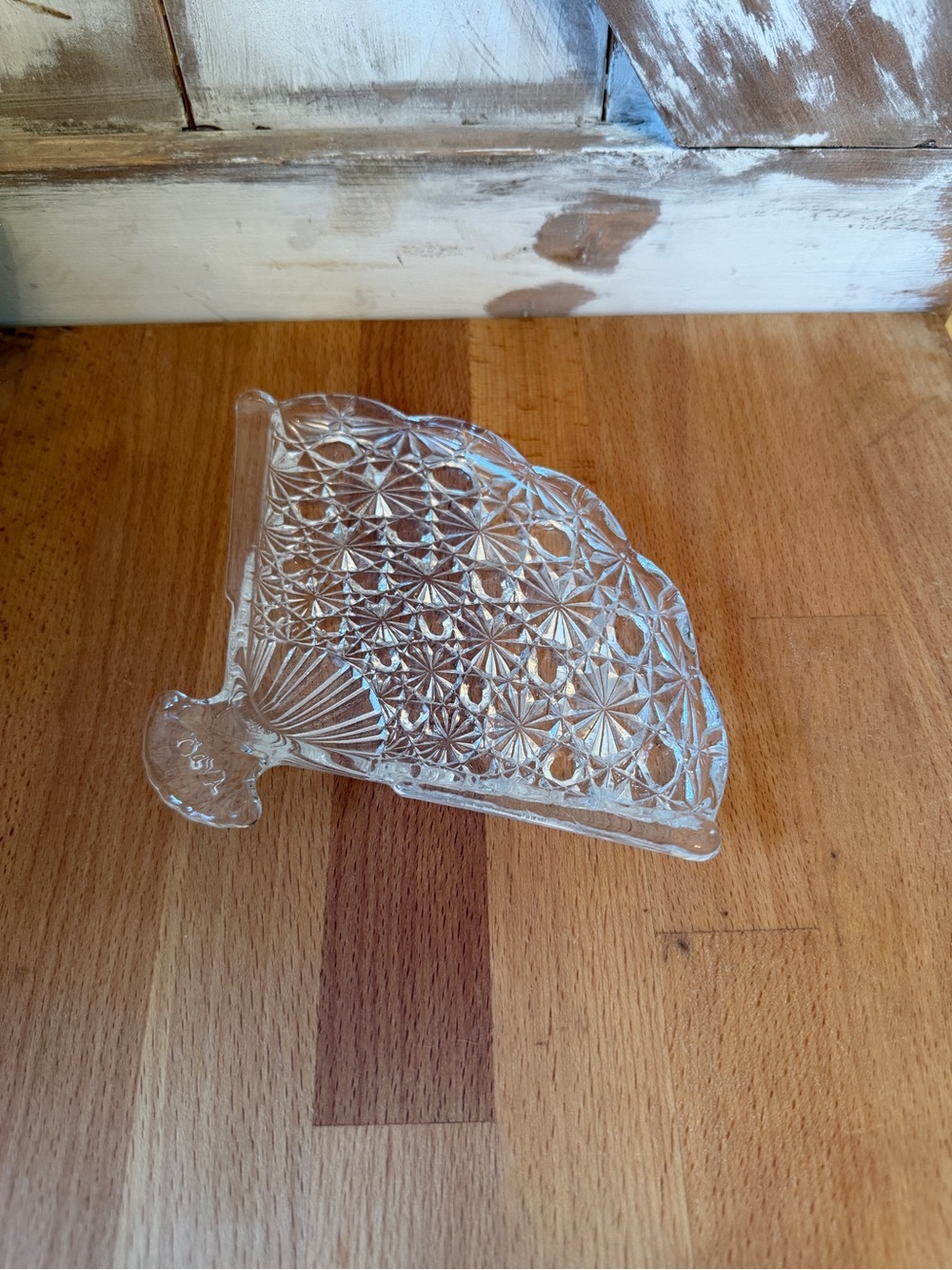 Avon Fan Dish